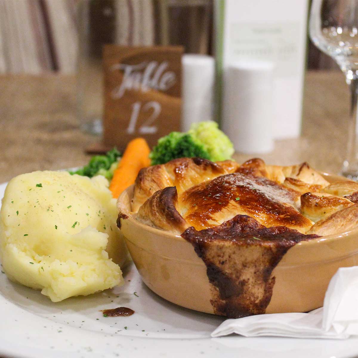 Steak & Redwine Pie